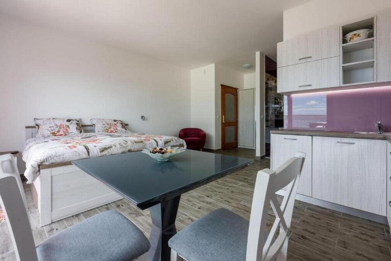 דראמליי Apartmani Rino מראה חיצוני תמונה