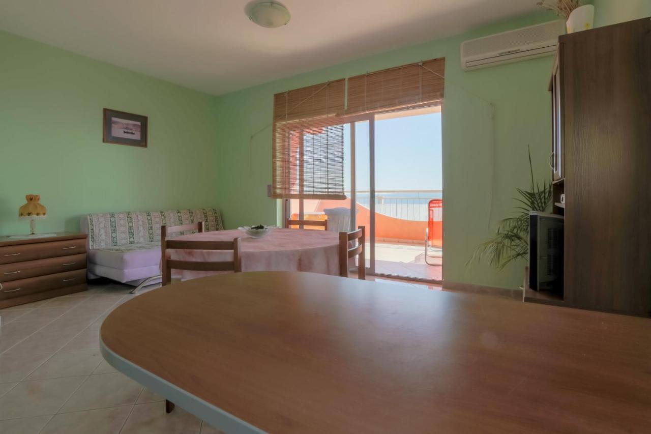 דראמליי Apartmani Rino מראה חיצוני תמונה